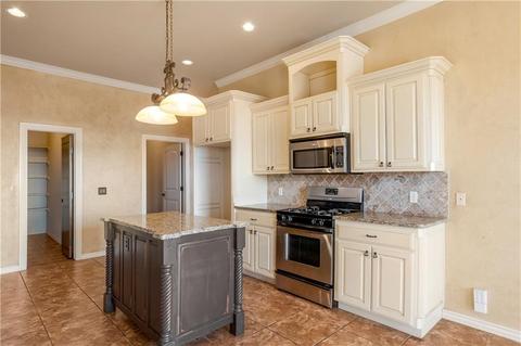 905 Kelsi Dr, Moore, OK 73160 photo 11