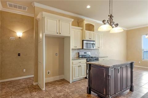 905 Kelsi Dr, Moore, OK 73160 photo 10