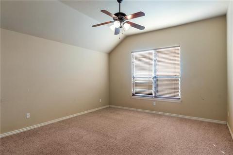 905 Kelsi Dr, Moore, OK 73160 photo 17