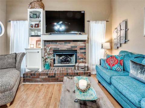 2314 Cedar Brook Dr, Moore, OK 73160 photo 4