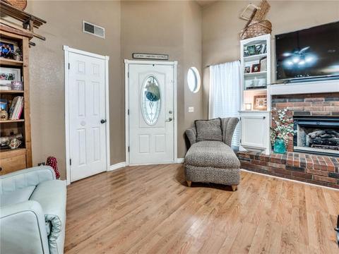 2314 Cedar Brook Dr, Moore, OK 73160 photo 3