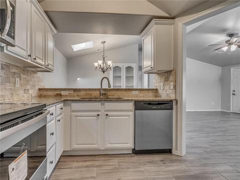 1701 SW 20th St, Moore, OK 73170 photo 12