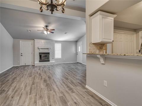 1701 SW 20th St, Moore, OK 73170 photo 8