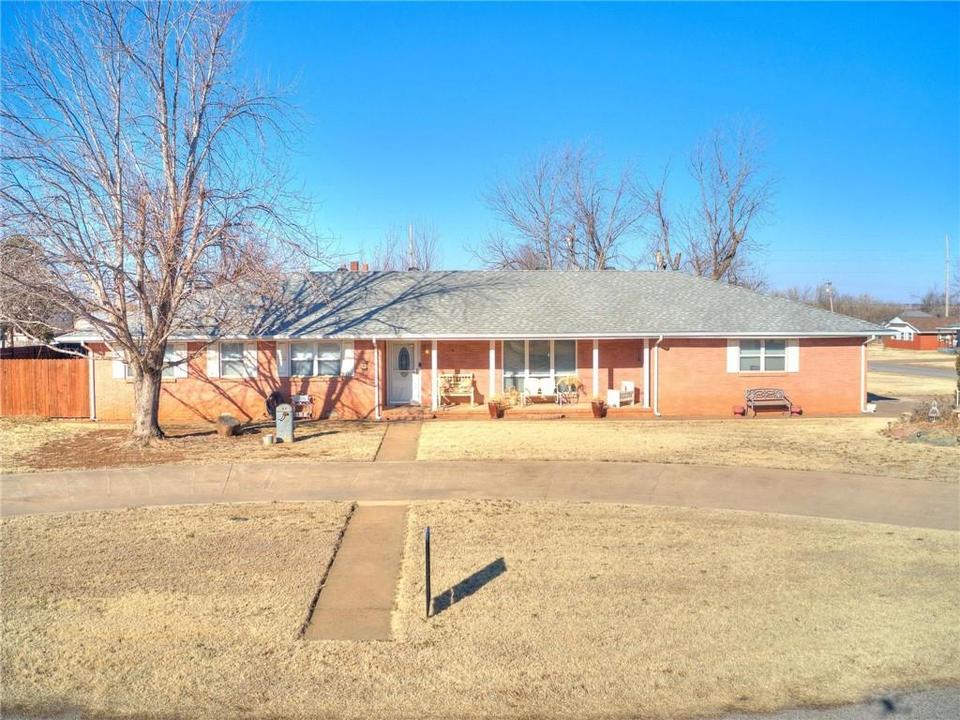 802 S 12th St, Kingfisher, OK 73750 36 Photos MLS 996768 Movoto