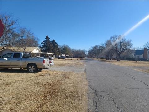 203 E Texas St, Walters, OK 73572 photo 16
