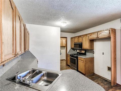 2129 Lakecrest Dr, Moore, OK 73170 photo 6