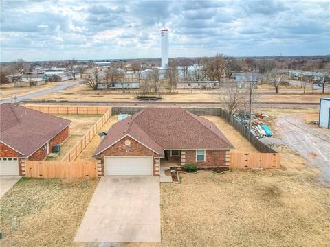 504 NW Elm Ave, Cache, OK 73527 photo 2