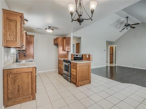 504 NW Elm Ave, Cache, OK 73527 photo 16