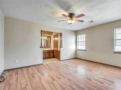 1421 E Main St, Moore, OK 73160 photo 16