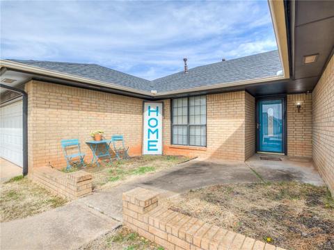 1421 E Main St, Moore, OK 73160 photo 2