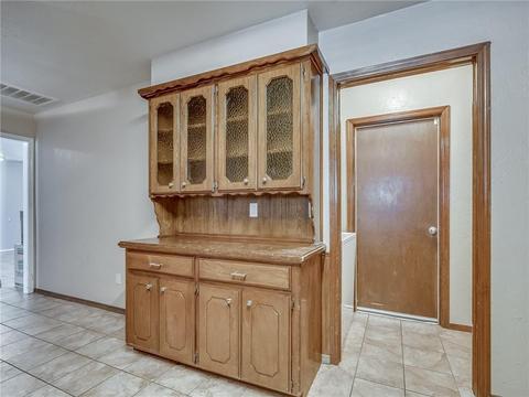 1421 E Main St, Moore, OK 73160 photo 12