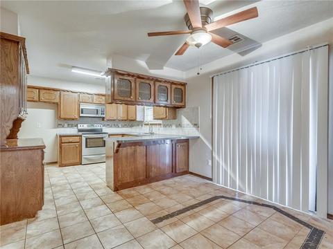 1421 E Main St, Moore, OK 73160 photo 8
