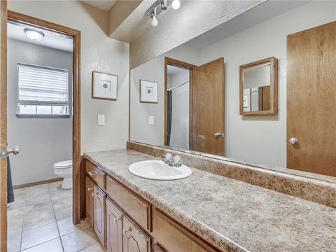 1421 E Main St, Moore, OK 73160 photo 23