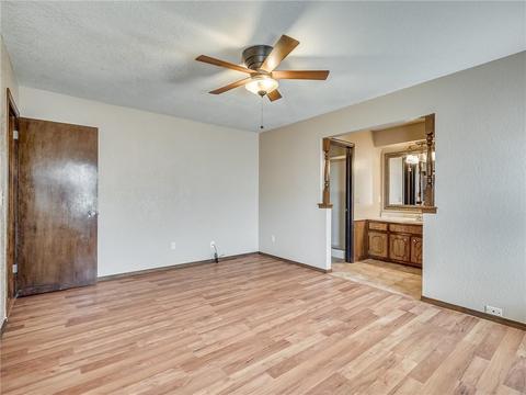 1421 E Main St, Moore, OK 73160 photo 18