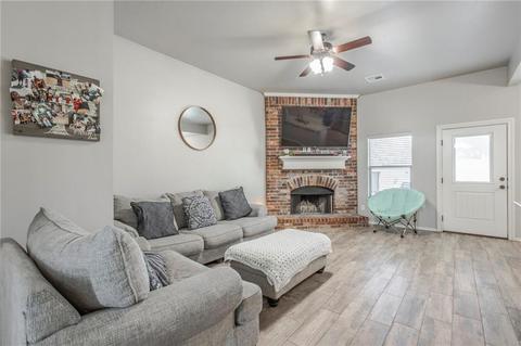 5735 Cedar Tree Cir, Guthrie, OK 73044 photo 4