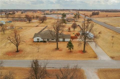 2301 Squirrel Pl Pl, Tuttle, OK 73089 photo 2