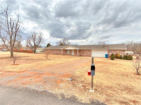 301 Sky Ln, Tuttle, OK 73089 photo 2