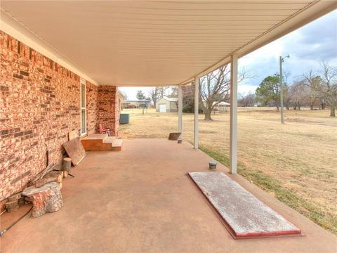 301 Sky Ln, Tuttle, OK 73089 photo 4