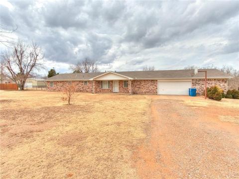301 Sky Ln, Tuttle, OK 73089 photo 1