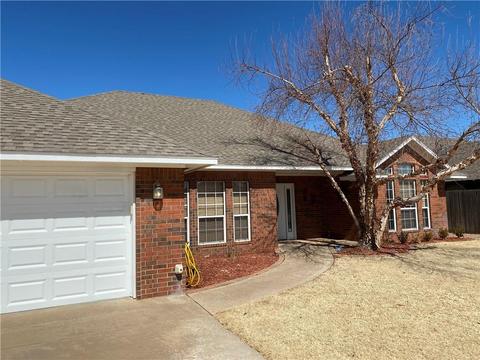 517 W Peacock Cir, Altus, OK 73521 photo 3