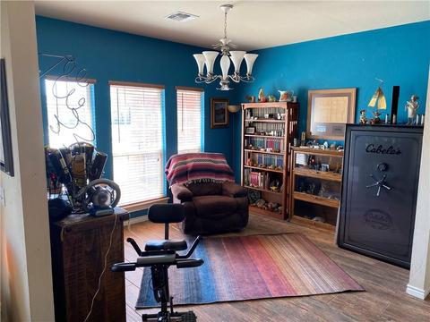 517 W Peacock Cir, Altus, OK 73521 photo 10