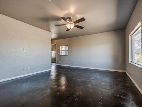 515 S Pine St, Crescent, OK 73028 photo 6