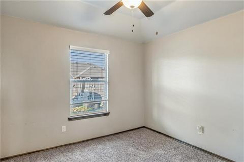 909 SW 14th St, Moore, OK 73160 photo 31