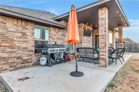 909 SW 14th St, Moore, OK 73160 photo 33