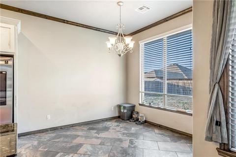 909 SW 14th St, Moore, OK 73160 photo 14