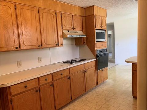 858 E Memorial Rd, Broken Bow, OK 74728 photo 5