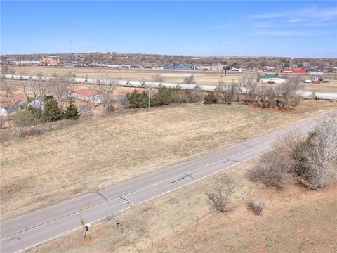 Schneberger Lane, Weatherford, OK 73096