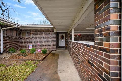 1002 Wake St, Broken Bow, OK 74728 photo 4