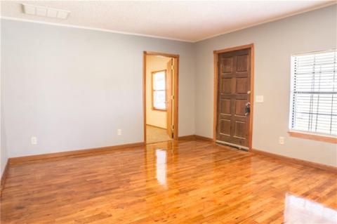 123 S 6th St, Mcloud, OK 74851 photo 4
