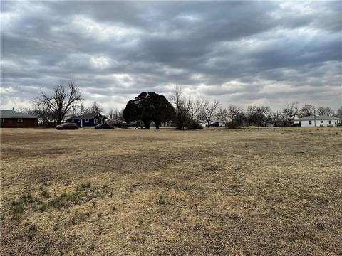 1716 E Grant Ave, Guthrie, OK 73044 photo 1