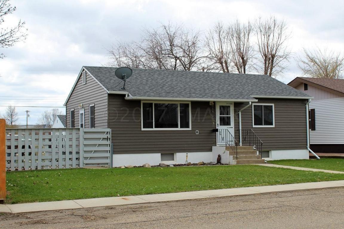 418 Hemlock Ave, Glendive, MT 59330 photo 1
