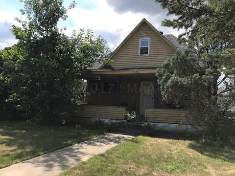 313 High St, Enderlin, ND 58027 photo 1