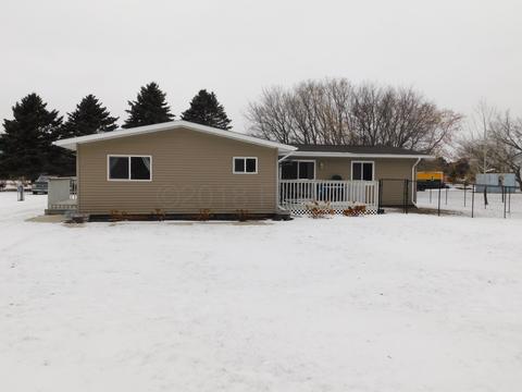 231 3 St W, Hunter, ND 58048 photo 1