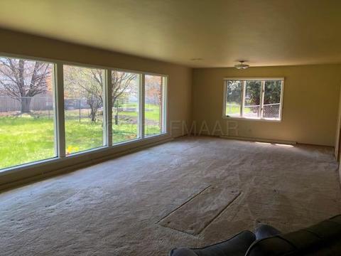 1748 9 St S, Fargo, ND 58103 photo 1