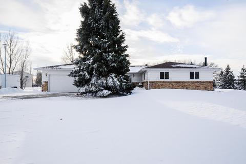 4752 Bakers Ln N, Reiles Acres, ND 58102 photo 1