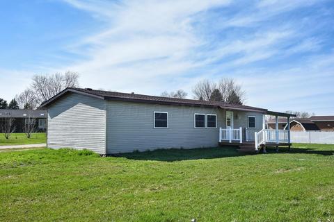 323 3rd Ave W, Hunter, ND 58048 photo 1