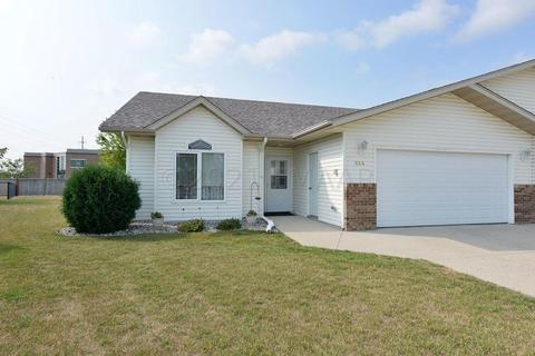 884 Lakeridge Pl West Fargo Nd 58078 27 Photos Mls 21 4630 Movoto