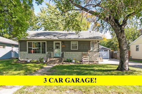 242 Fargo Nd Homes With A Pool For Sale Movoto