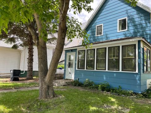 224 5th Ave, Enderlin, ND 58027 photo 1