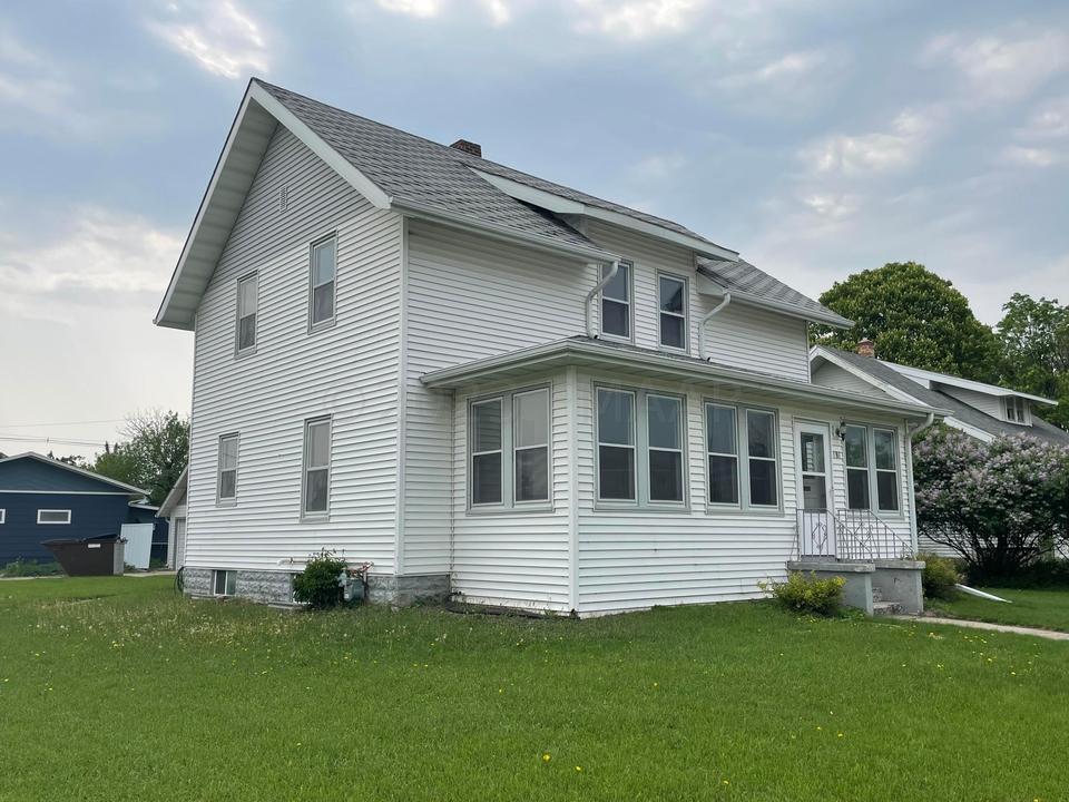 101 1st St E, Ada, MN 56510 40 Photos MLS 232175 Movoto