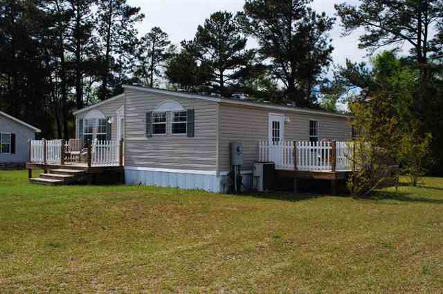 710 Hawk St, Loris, SC 29569 photo 1