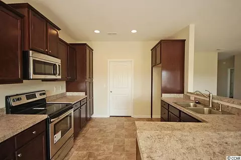 633 Chiswick Dr, Conway, SC 29526 photo 4