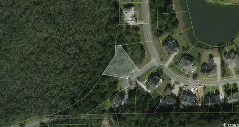 8 Plumbfield Ct, Murrells Inlet, SC 29576