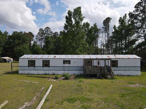1307 Dusk Dr, Dillon, SC 29536 photo 1