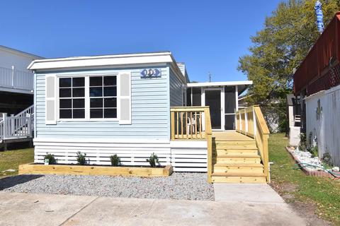 1995 Kingfisher Dr, Surfside Beach, SC 29575