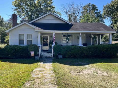 210 E Marion St, Mullins, SC 29574 photo 1